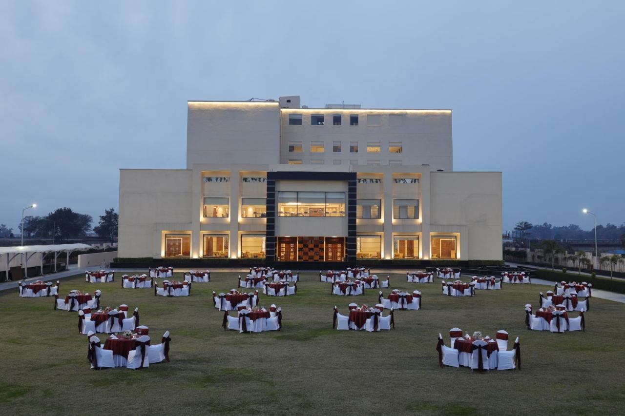 Viraj Sarovar Portico Jammu Dış mekan fotoğraf